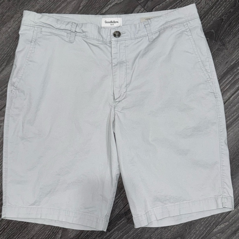 Goodfellow & Co Men's Light Gray Flat Front Shorts
